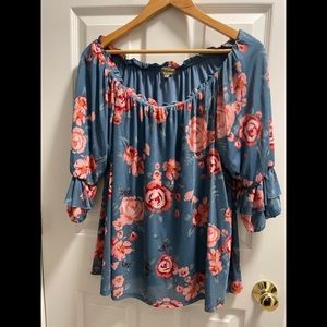 Beautiful peasant blouse. Magnificent colors.